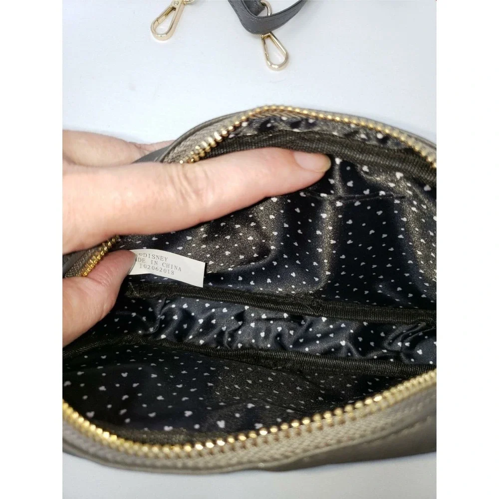 NWOT PANDORA CROSSBODY CLUTCH‎ DISNEY MICKEY MOUSE